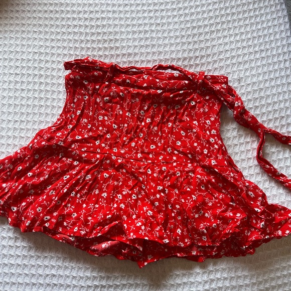 SOLD Red floral skort ❣️ - Picture 4 of 9